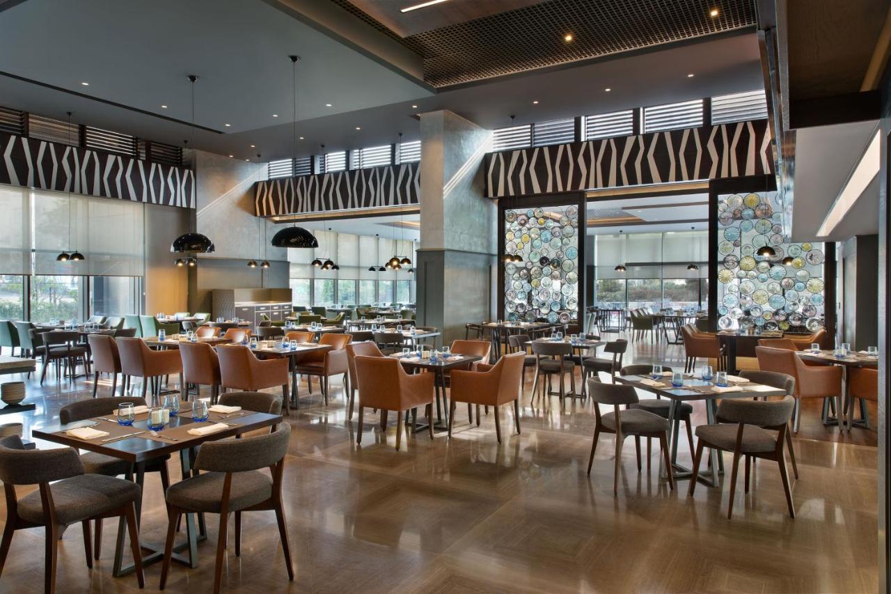 Sheraton Istanbul City Center Exteriör bild