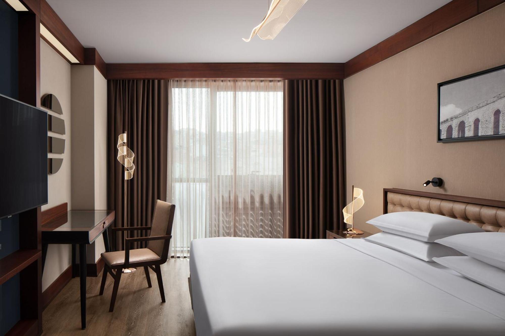 Sheraton Istanbul City Center Exteriör bild