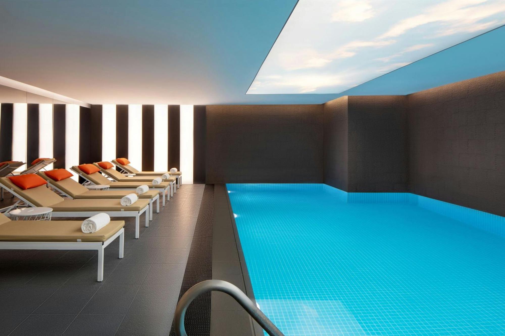 Sheraton Istanbul City Center Exteriör bild